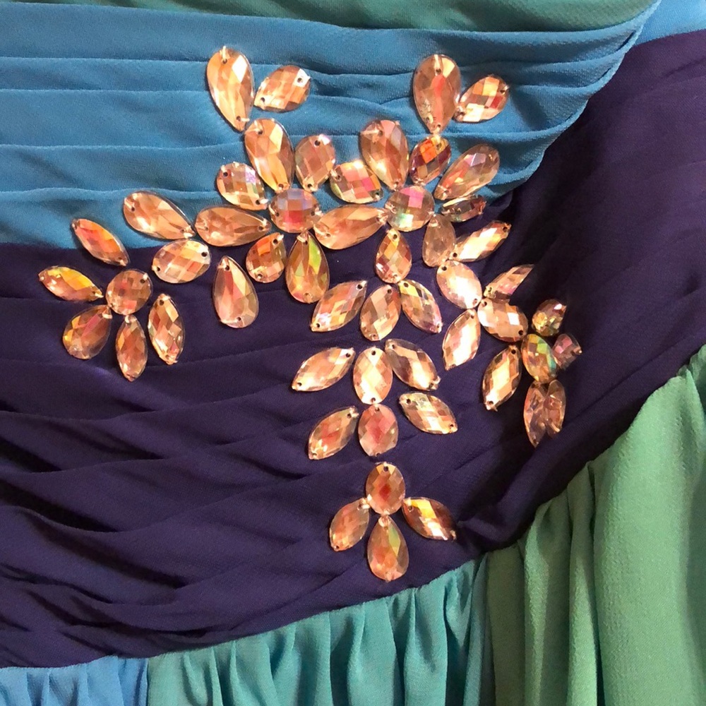 Prom Dress - Picture 3 of 7